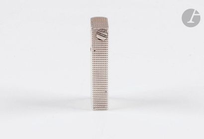 DUNHILL Paris. Gas lighter in silver 950...