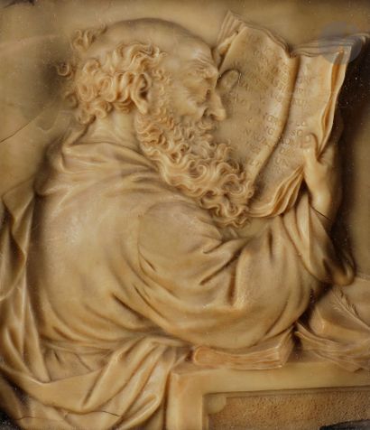 Bas-relief en cire représentant Socrate de...