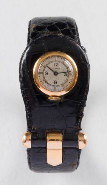 Hermès. Vers 1940.

N°13776

Montre bracelet...