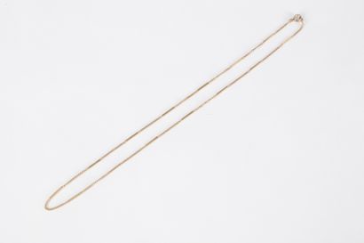 Collier en or 18K (750) composé de batonnets...