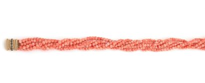 Collier de 6 rangs de billes de corail, fermoir...