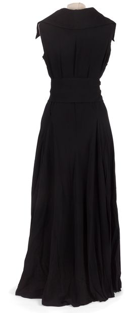 Lucien LELONG – 16 av. Matignon – Paris 

Robe...