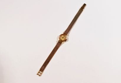CARTIER

Montre bracelet pour femme en or...