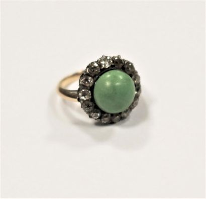 Bague en or 18K (750), ornée d’une turquoise...