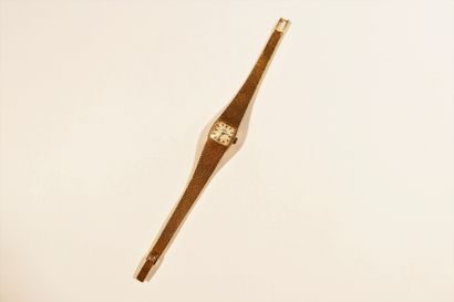 OMEGA. Vers 1960

Montre bracelet pour femme...