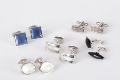 Lot de cinq paires de boutons de manchettes...
