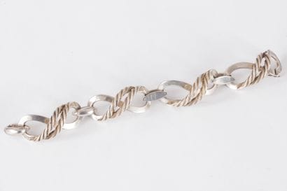 Bracelet en argent, articulé de maillons...