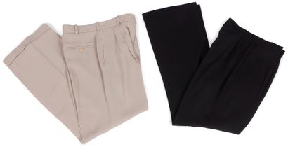 Yves Saint Laurent Rive Gauche

4 pantalons...