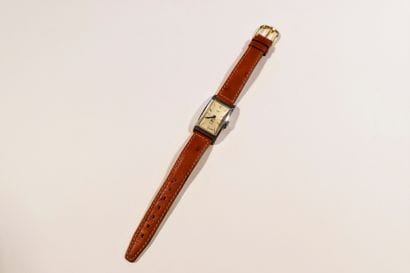 LIP

Montre bracelet pour homme en acier,...