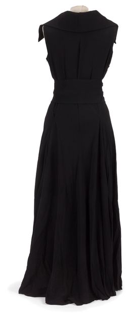 Lucien LELONG – 16 av. Matignon – Paris 

Robe...
