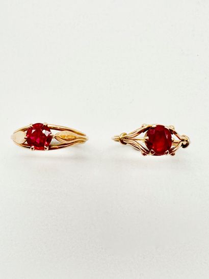 Lot de deux bagues en or 18K (750), l'une...