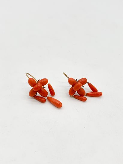 *Paire de pendants d'oreilles en or 14K (585),...