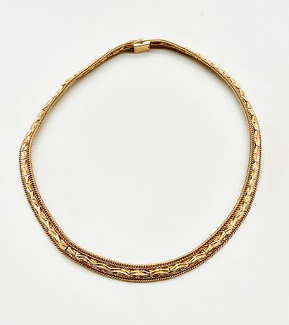 Collier en or 18K (750), deux lignes de mailles...