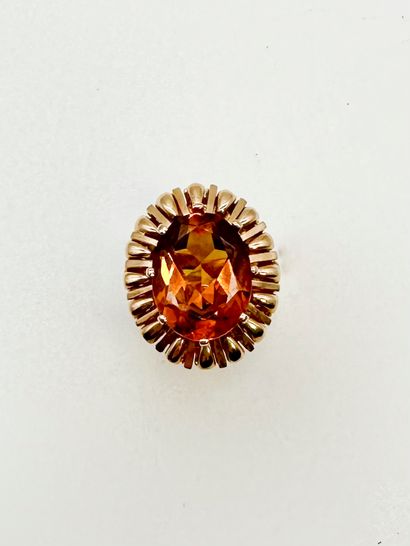 Bague en or 18K (750) ornée d'une citrine...