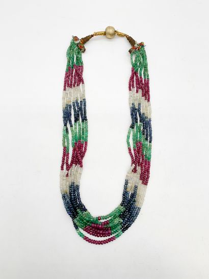 Collier de 7 rangs de pierres facettées en...