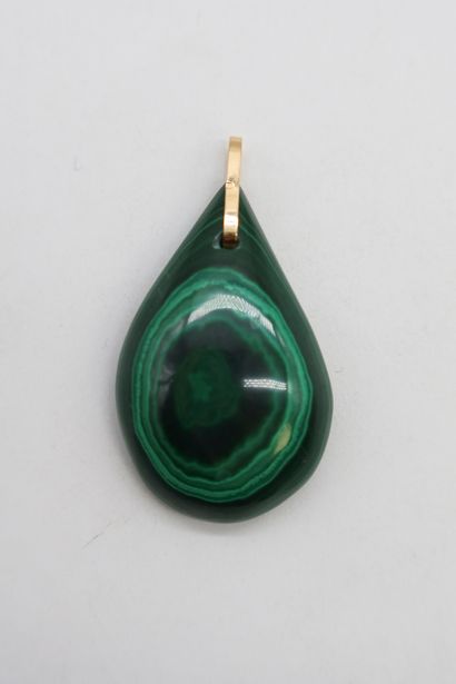 Pendentif goutte de malachite montée en or...