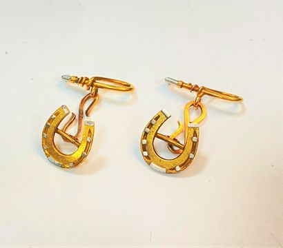 Paire de boutons de manchettes en platine...