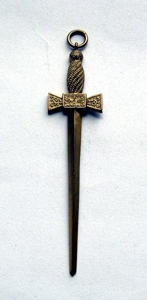 Bijou de Couvreur, glaive en métal doré ....