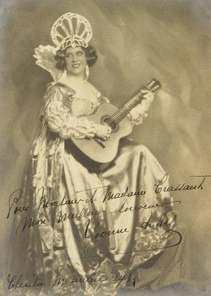 Yvonne ANDRY (1894-1973) mezzo-soprano belge....