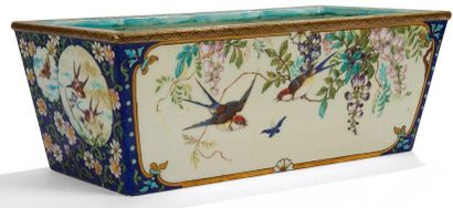 Théodore DECK (1823-1891)
Jardinière légèrement...
