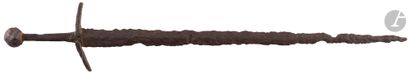 Medieval short sword, excavation piece.
Diamond-shaped...