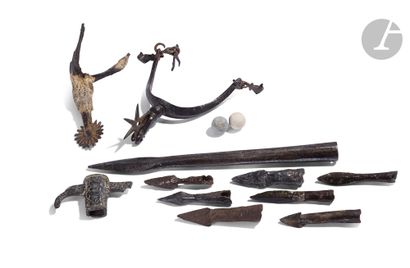 Set of fourteen excavation pieces including...