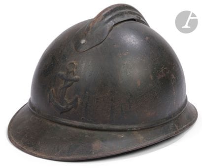 Casque Adrian modèle 1915 des troupes coloniales.
Monté...