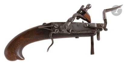 Flintlock lighter pistol. 
Chest opening...