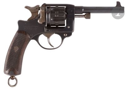Revolver modèle 1892 civil, six coups, calibre...
