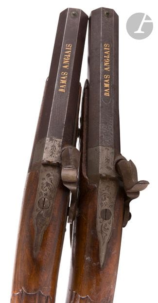 Paire de pistolets d’officier à percussion....