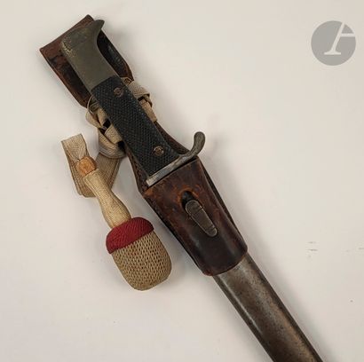 ALLEMAGNE 
Baïonnette de sortie KS 98. 
Poignée...