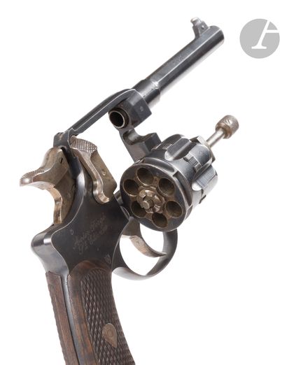 Revolver modèle 1892 civil, six coups, calibre...