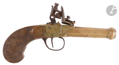 Pistolet à coffre à silex, de marine. 
Canon...