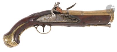 Fort pistolet à silex d’officier de marine...