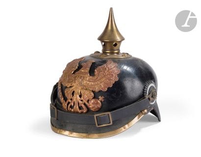 Casque à pointe modèle 1895. 
Bombe en cuir...