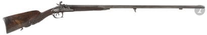 Fusil de chasse à silex transformé à percussion....