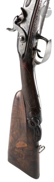 Fusil de chasse à silex transformé à percussion....