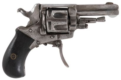 Revolver type Bulldog six coups, calibre...
