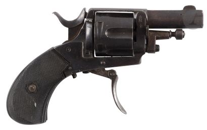 Revolver Bulldog 6 coups calibre 320. 
Détente...