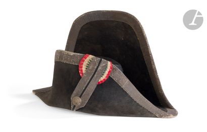 Bicorne de gendarmerie modèle 1870. 
En feutre...