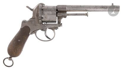 Revolver à broche, six coups, calibre 12...