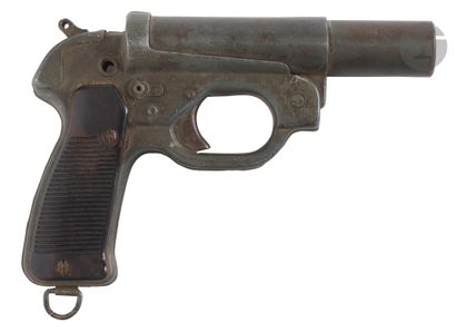 Pistolet lance-fusée Allemand LP-42. 
Canon...