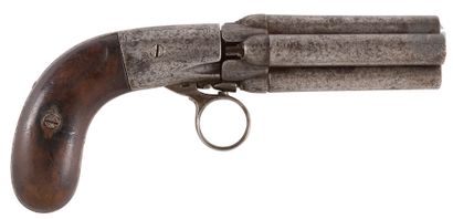 Revolver poivrière Mariette, quatre coups....