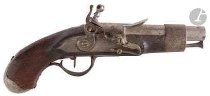 Pistolet à silex du type de la Gendarmerie...