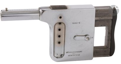 Pistolet à répétition «Mitrailleuse» Le Gaulois,...