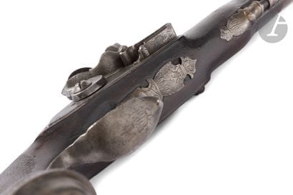 Pistolet de récompense à silex. 
Canon à...