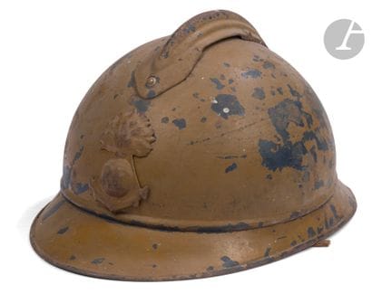 Casque Adrian modèle 1915 des troupes coloniales....