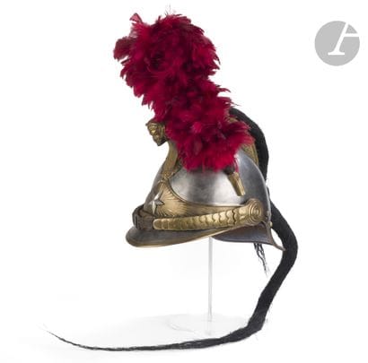 Casque de hussard modèle 1912. 
Bombe en...