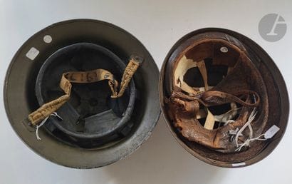 Deux casques britanniques 
- casque Britannique...