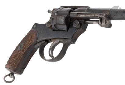 Revolver d’officier modèle 1874, six coups...